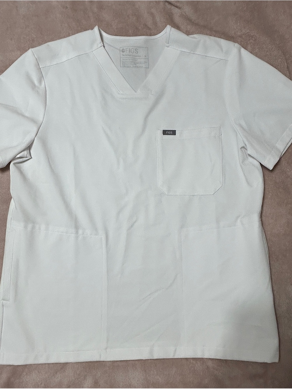 Figs Men’s White V-Neck Scrub Top with Chest Pocket Reinforced Pockets